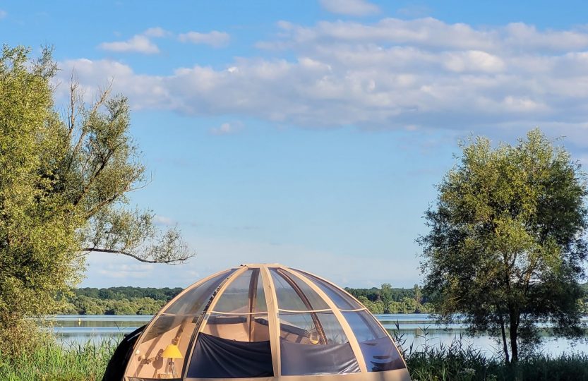 Hébergement insolite au lac du Der Meshutes